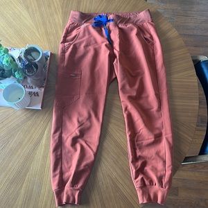 Figs limited edition auburn Zamora jogger scrub pants M/P